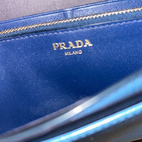 PRADA 2- Tone Blue saffiano leather Accordion wallet - Picture 4 of 8